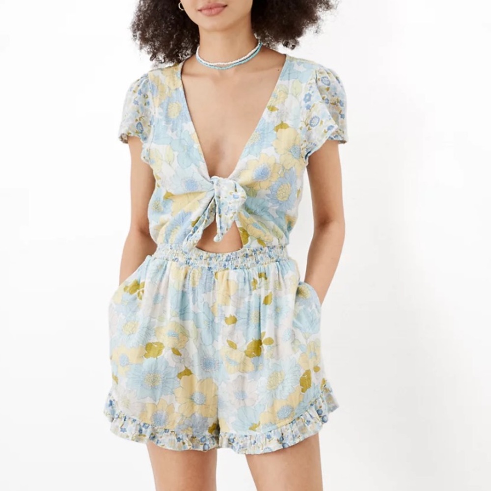 American Eagle Floral Cut-Out Tie-Front Romper NWT